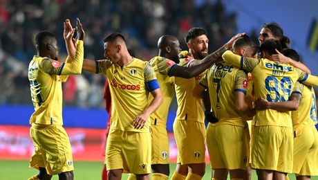 Afacere majoră: Petrolul, pe cale să fie preluat de un antreprenor influent