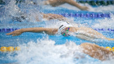 Cea mai dură lovitură pentru un înotător român care e campion mondial! Patrick Dinu e alergic la un produs care se regăsește în toate bazinele