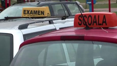 Dacă ai între 18 și 25 de ani, poți să faci gratuit școala de șoferi! Iată ce condiții trebuie să îndeplinești