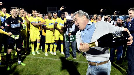 Gigi Becali poate desface șampania! Până și dinamoviștii spun că FCSB nu mai poate rata titlul: „Este clar favorită!”