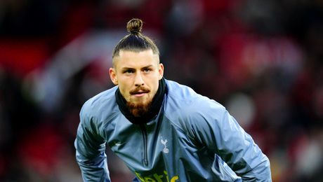 Pe ce a cheltuit Radu Drăgușin 10.000 de euro imediat după ce a semnat cu Tottenham! Dat de gol de fosta „Prințului” Cristea