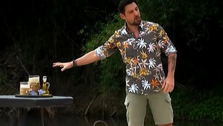 Ce s-a văzut pe cămașa lui Daniel Pavel în prima ediție Survivor All Stars! Nimeni din regie n-a observat: Au uitat să taie la montaj