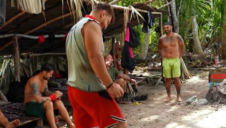 Cel mai penibil moment din istoria Survivor? Discuții obscene în miez de noapte la PRO TV între Jador, Moroșanu și Zmărăndescu: „Nu mai merge «ciocanul»”