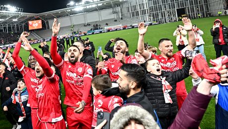 Asta a fost seara lui Dinamo! 20 de imagini superbe cu suferința și bucuria „câinilor” după victoria imensă cu Hermannstadt