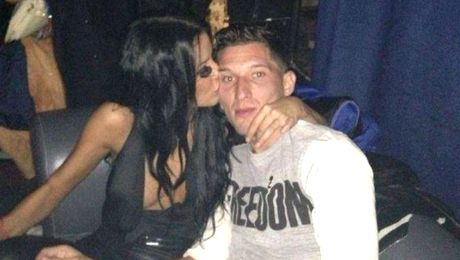 S-a iubit cu „Nilă” când el juca la FCSB și acum ea câștigă 70.000 de euro lunar dintr-o platformă pentru adulți? Prima reacție despre suma vehiculată