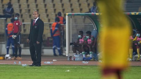 Mare surpriză! Un antrenor român a devenit selecționerul Liberiei, naționala lui George Weah