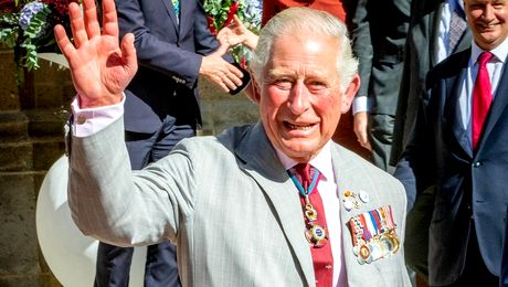 Unde a fost fotografiat Regele Charles după ce s-a aflat că suferă de o afecțiune cumplită. A mers acolo alături de Camilla