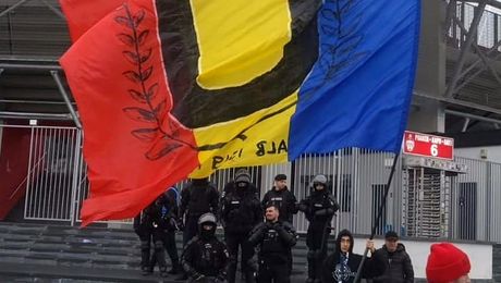 Ultrașii lui U Cluj, interziși pe stadionul lui Sepsi cu un steag tricolor. Ce mesaj era scris pe drapelul României
