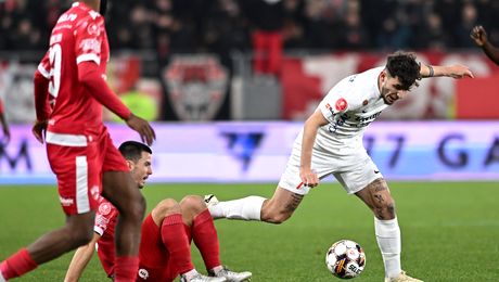 „Ești foarte slab ca jucător”. S-a luat de el în direct după Dinamo – Hermannstadt. Discurs greu la adresa unui jucător