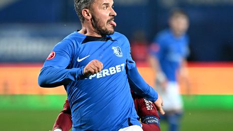 Așa a ajuns?! Comentatorul a început să râdă de Budescu în direct! „E un pic comic, sincer”