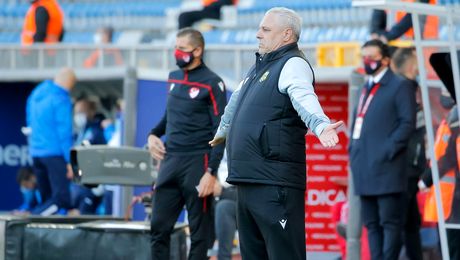 Marius Șumudică, filmat în timp ce înjura FCSB, echipa cu care a fost la un pas de a semna: „Cine ține cu Steaua…”. Video