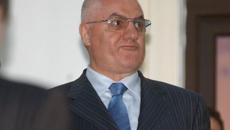 „Ce bombă e asta? Nu e de nivelul lui Coman sau Rrahmani”. Dumitru Dragomir, neimpresionat de jucătorul pentru care se luptă FCSB și Rapid