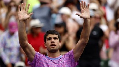 S-a stabilit prima semifinală de la Wimbledon. Alcaraz, campionul en-titre, se va duela cu o surpriză uriașă