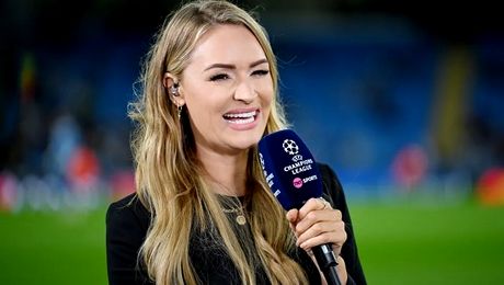 O cunosc toți de la TV, dar în vacanță s-a transformat total. Cum a apărut celebra prezentatoare alături de iubit