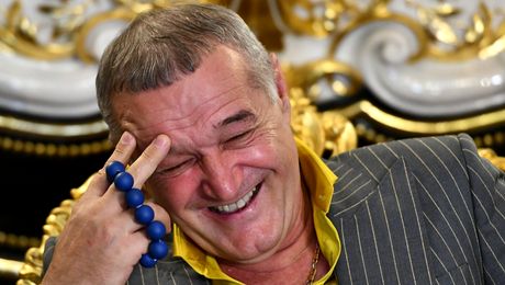 „A zis Rotaru să-l anunțați dacă rămâne Ngezana fundaș dreapta. Spune că vă spulberă”. Becali a reacționat imediat