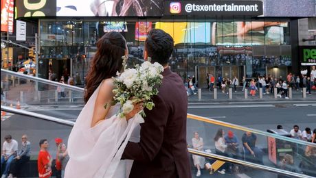 Au apărut primele imagini! Celebra prezentatoare PRO TV, nuntă secretă la New York cu omul din spatele meciului FABULOS al Generației de Aur contra stelelor lumii