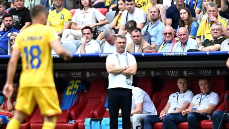 De ce l-au dat ucrainenii afară din vestiar pe selecționerul Rebrov după înfrângerea cruntă cu România