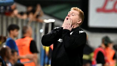 Furie la Rapid! Lennon e acuzat că a urinat pe terenul de antrenament și că a petrecut cu staff-ul într-o berărie! Cum se apără clubul și de ce a dispărut Viorel Moldovan