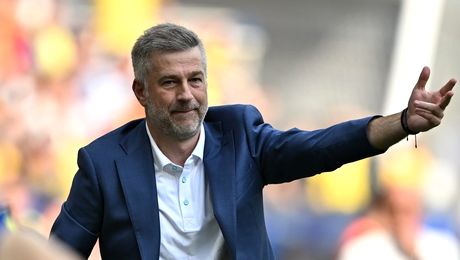 Edi Iordănescu le cele suporterilor să fie alături de tricolori: „O echipă naţională nu trebuie iubită doar atunci când câştigă”