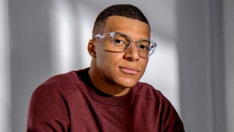 Ancelotti și Perez au acționat de urgență și l-au băgat în ședință pe Mbappe după cartonașul roșu luat de atacant cu Alaves