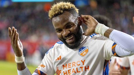 PlaySport a luat legătura cu Zamalek pentru a lămuri nebunia transferului lui Boupendza! Egiptenii aruncă bomba și amenință Rapidul cu sancțiuni dure