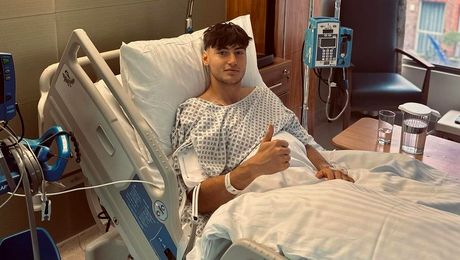 Ce se întâmplă, de fapt, cu Mazilu, după ce a fost „dat dispărut”. Fotbalistul a postat o imagine de pe patul de spital: „Sper să fie ultima operație”