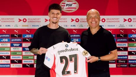 Dennis Man este lăudat în Olanda: „Îndemânatic, agil și rapid! Tot ceea ce face pe teren e gândit”