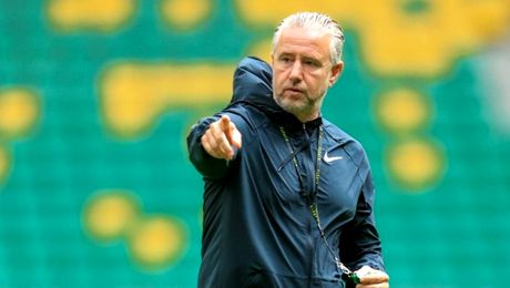 Debut perfect pentru Laurenţiu Reghecampf în noul sezon din Liga Campionilor Africii. Echipa românului a jucat în inferioritate numerică în finalul partidei din Rwanda