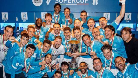 Napoli, supercampioana Italiei. Trupa lui Conte a pus mâna pe trofeu, după finala cu Bologna