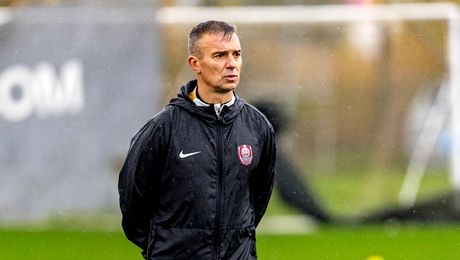 „Curățenie” la CFR Cluj! Fotbalistul ajuns ca o vedetă în Gruia a plecat după doar câteva luni. La cine a mai renunțat Pancu