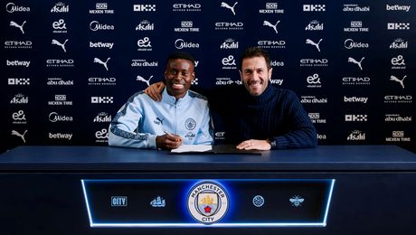 Un nou transfer de top reușit de Manchester City. Fundașul englez a semnat cu echipa lui Guardiola