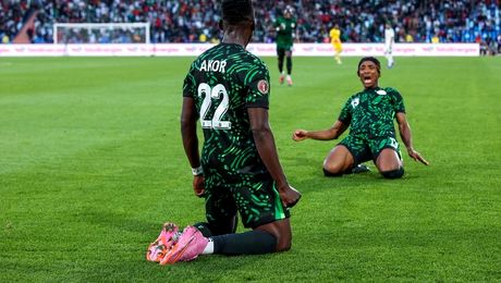 Nigeria se califică în semifinale la Cupa Africii după succesul cu Algeria, dar urmează un duel de foc