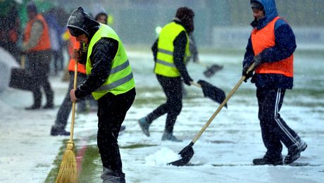 Oțelul le cere fanilor să ajute la deszăpezire înainte de meciul cu UTA: ”Împreună suntem mai puternici!”