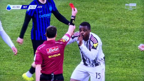 Derby încheiat, războiul continuă. Arbitrul partidei Inter – Juventus a primit ameninţări cu moartea. Ce i-a transmis poliţia