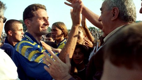 „Erau mult mai umani”. Un moment rar din vestiar după Cupa României care arată diferenţa dintre generaţii: „Fotbaliştii erau altfel”