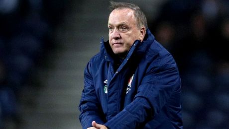 Situaţie incredibilă la o naţională calificată la Mondial. Antrenorul şi-a dat demisia în urmă cu trei luni, iar acum revine la echipă la cererea fotbaliştilor