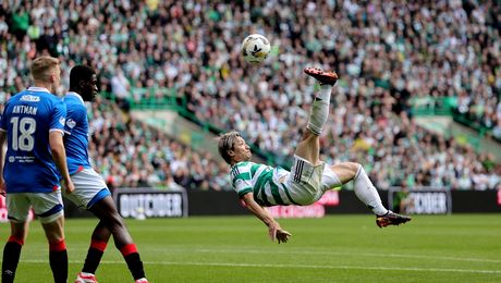 Spectacol total în Old Firm! Celtic a învins-o pe Rangers, iar visul frumos al lui Hearts s-ar putea destrăma