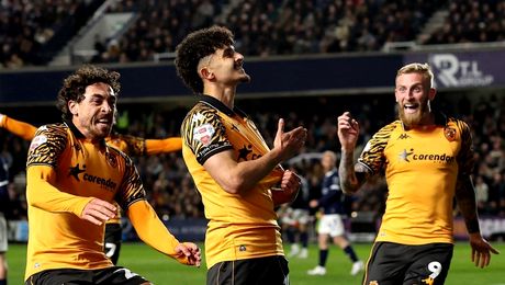 Promovare dramatică pe Wembley! Gol în minutul 95 şi revenire în Premier League după nouă ani