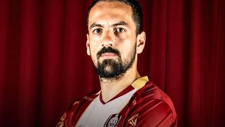OFICIAL | CFR Cluj a mai făcut un transfer. Ardelenii au adus un jucător cu meciuri la Porto și în Liga Campionilor
