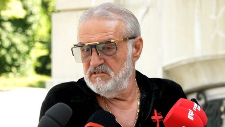Ce reacție a avut Gigi Becali cu privire la interdicţia la transferuri primită de FCSB: ”Avea contract”