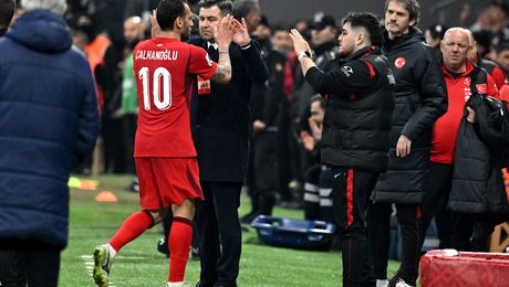 Inter şi Hakan Calhanoglu, tot mai aproape de despărţire! Cine îl vrea pe internaţionalul turc
