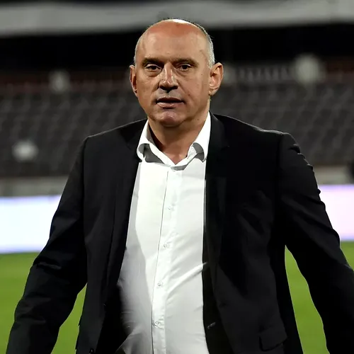 A gafat incredibil înaintea meciului cu Turcia, dar fostul component al ”Generaţiei de Aur” i-a sărit în apărare: ”Nu-l judecaţi. E un ghinion teribil”