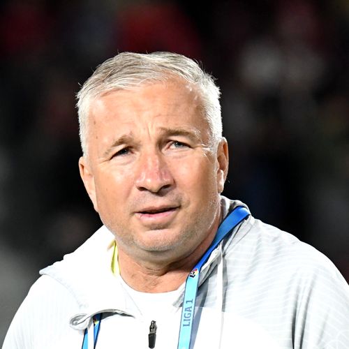 Dan Petrescu a asistat la primul meci de fotbal după aproape un an de absenţă şi a numit echipa din Superliga cu care a negociat