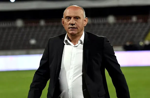 A gafat incredibil înaintea meciului cu Turcia, dar fostul component al ”Generaţiei de Aur” i-a sărit în apărare: ”Nu-l judecaţi. E un ghinion teribil”