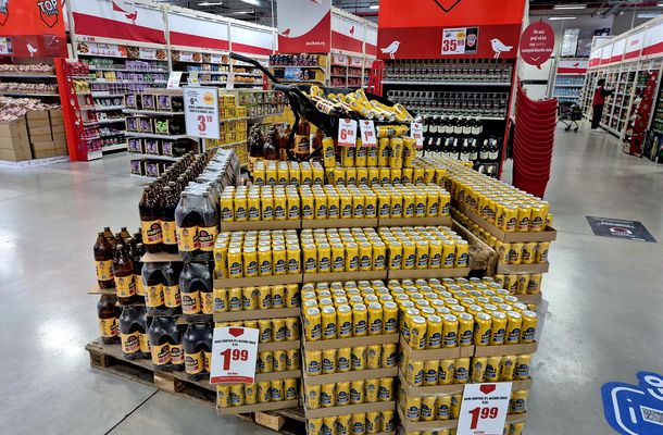 Nu e derby, dar e sărbătoare: de 1 Mai, berea Frățică, disponibilă exclusiv în magazinele Auchan, face spectacol la grătar (P)