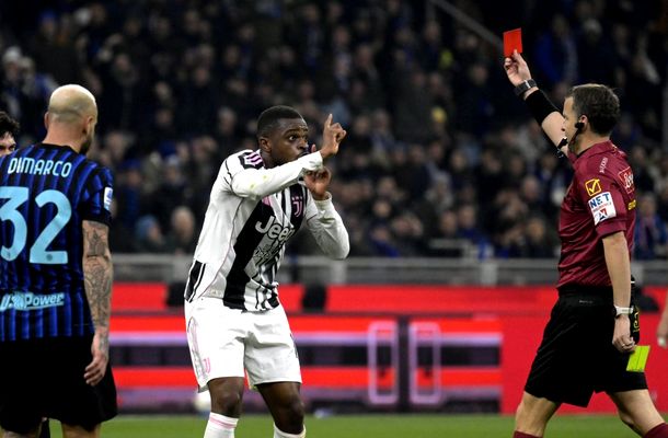 Şeful arbitrilor din Italia a recunoscut greşeala imensă făcută de centralul La Penna: „E distrus, e clar că a greşit”