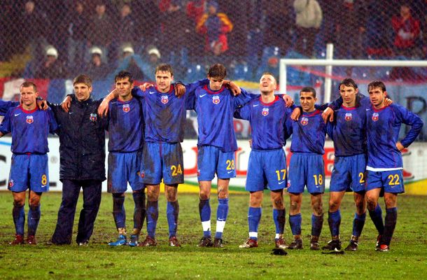 „Eu bat penalty”. El e fotbalistul care şi-a surprins colegii la meciul cu Valencia: „Bravo, copile! Aşa ne trebuie”