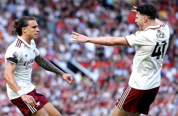 Inter anticipează plecarea lui Bastoni: un fundaș din Premier League, în vizorul echipei lui Chivu