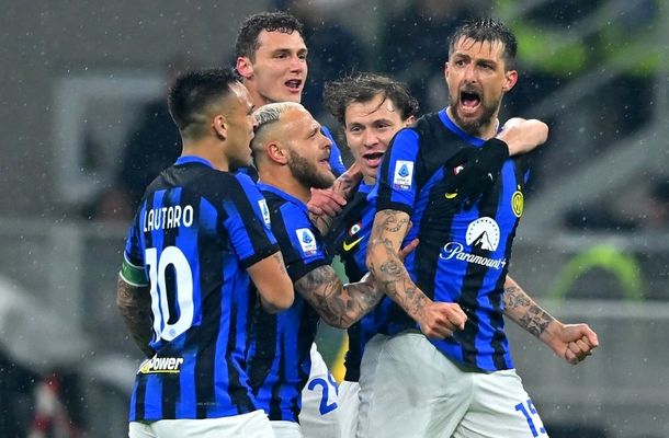 Echipa lui Chivu pregăteşte marea schimbare din vară. Trei plecări importante dau startul reconstrucţiei la Inter