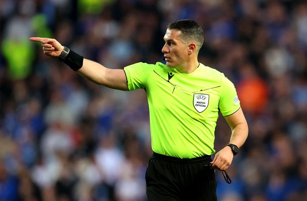 Un nou meci de gală pentru Istvan Kovacs. Ce partidă conduce arbitrul român în sferturile Champions League